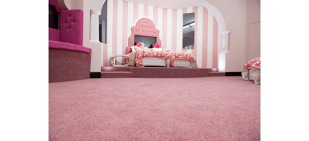Różowy dywan - pomaluj świat na.... różowo!